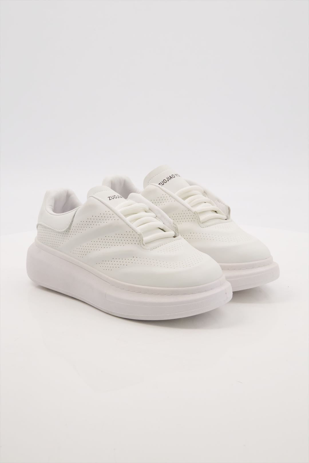 1050 Eleze Women Sneakers