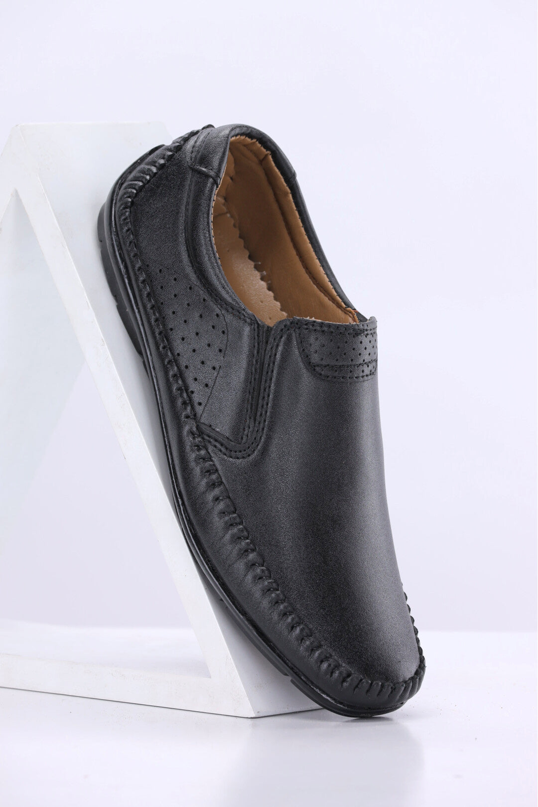 5056 Black Casual Shoes