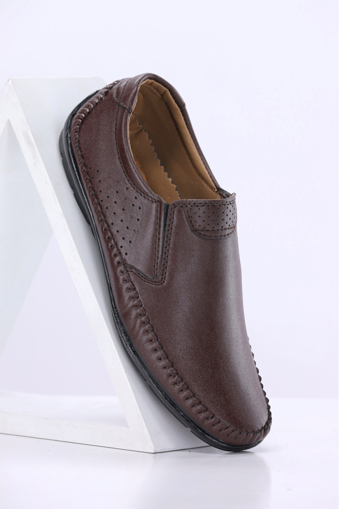 5056 Brown Casual Shoes